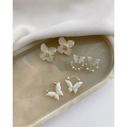 گوشواره میخی